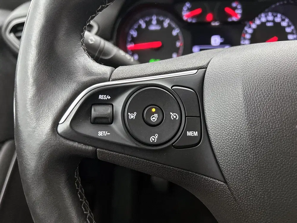 Opel Crossland 1.2 Online Edition uit 2019, foto 5