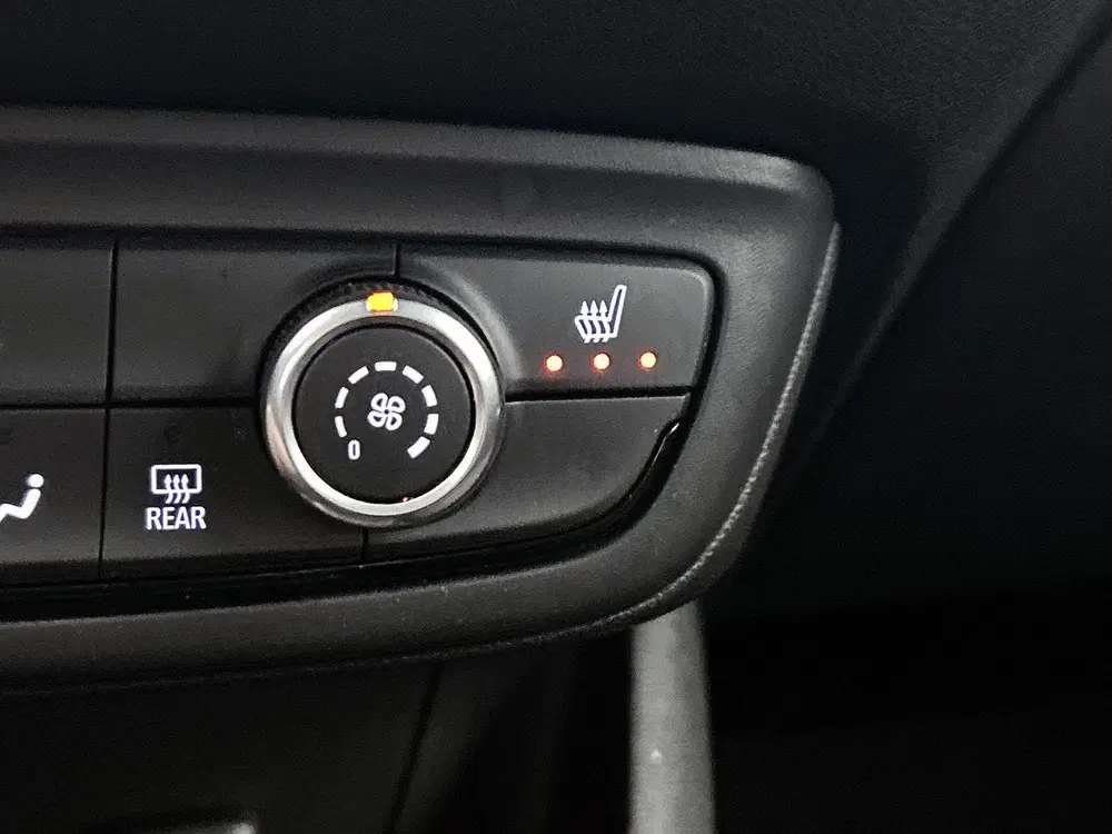 Opel Crossland 1.2 Online Edition uit 2019, foto 7