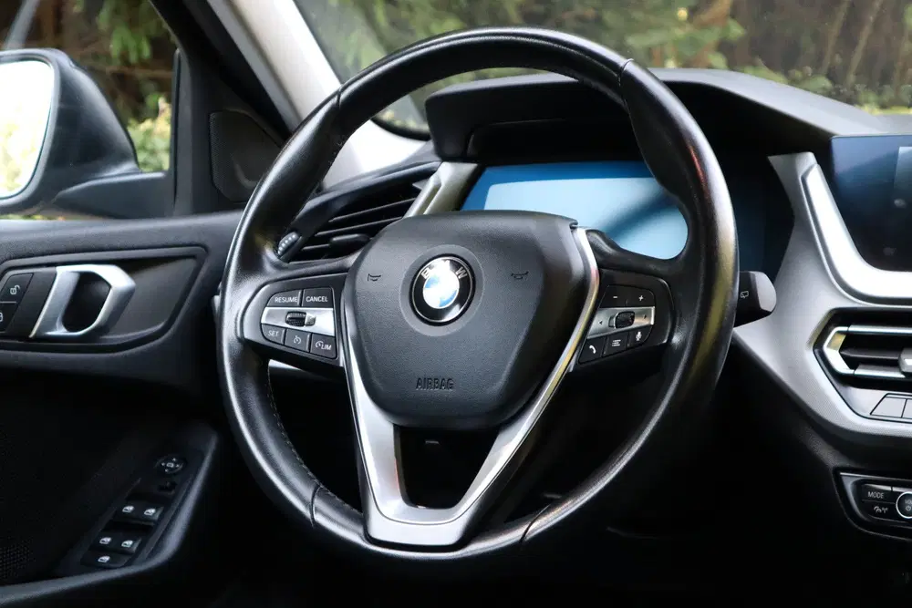 BMW 1-serie Business Edition uit 2022, foto 12