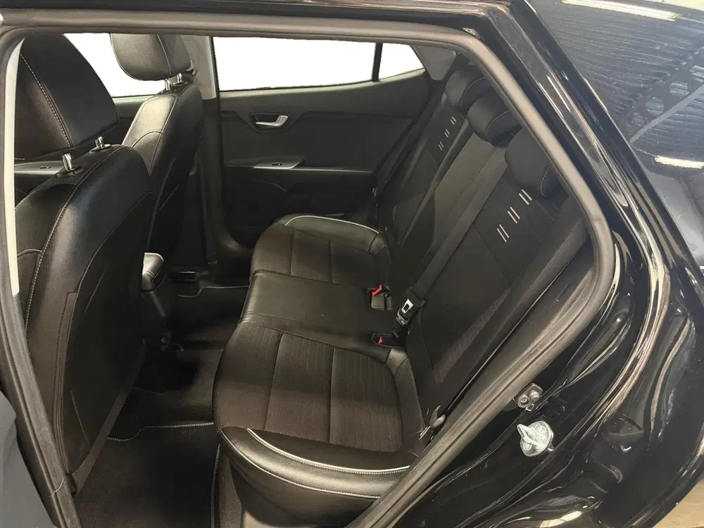 Kia Stonic 1.0 T-GDi MHEV GT-PlusLine Meest luxe uitv uit 2023, foto 10