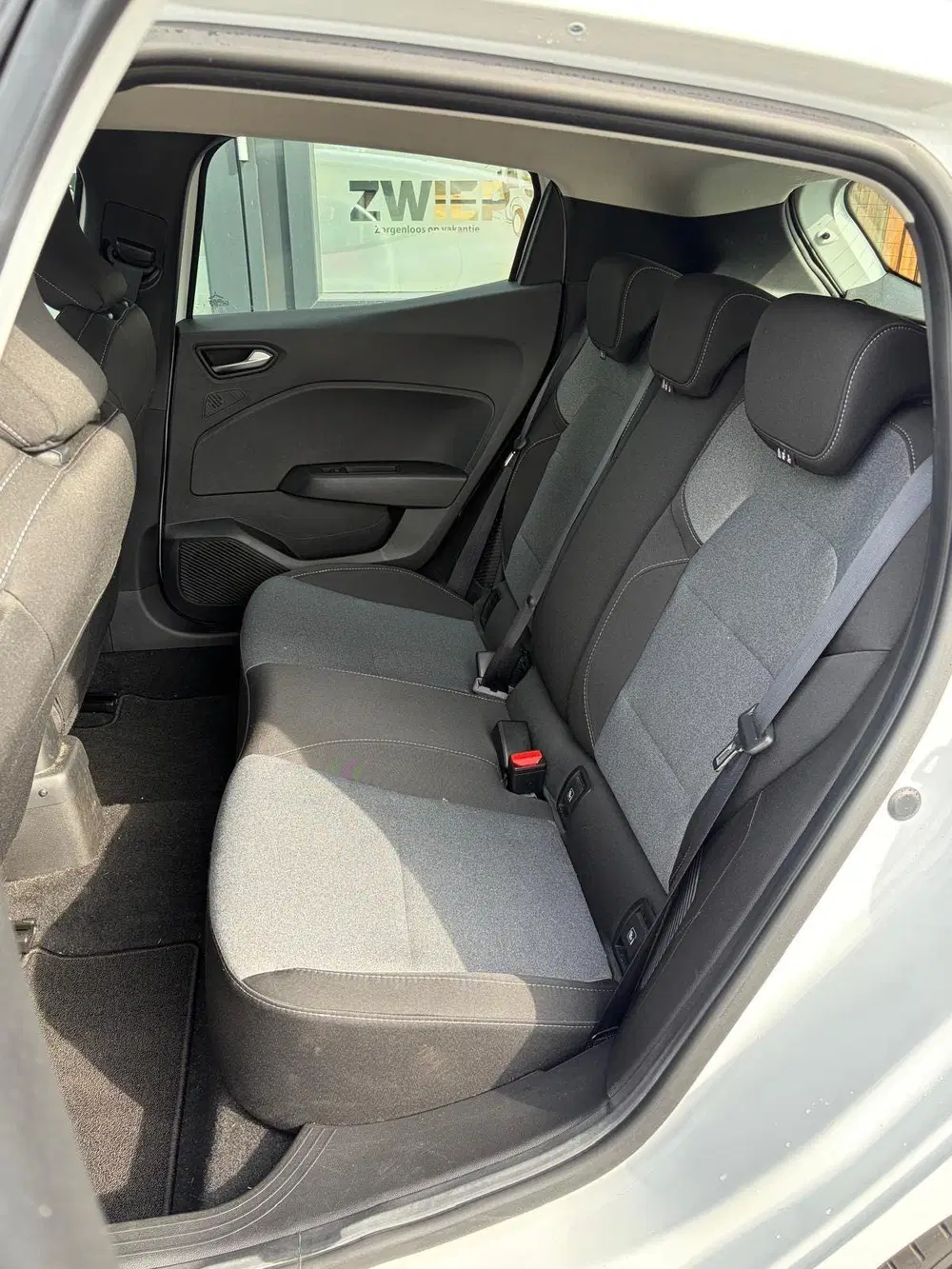 Renault Clio 1.6 E-Tech Full Hybrid 145 evolution autom uit 2024, foto 5