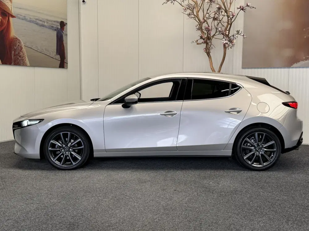 Mazda 3 2.0 E-SKYACTIV-G M HYBRID 122 AUTOMAAT EXC uit 2023, foto 5