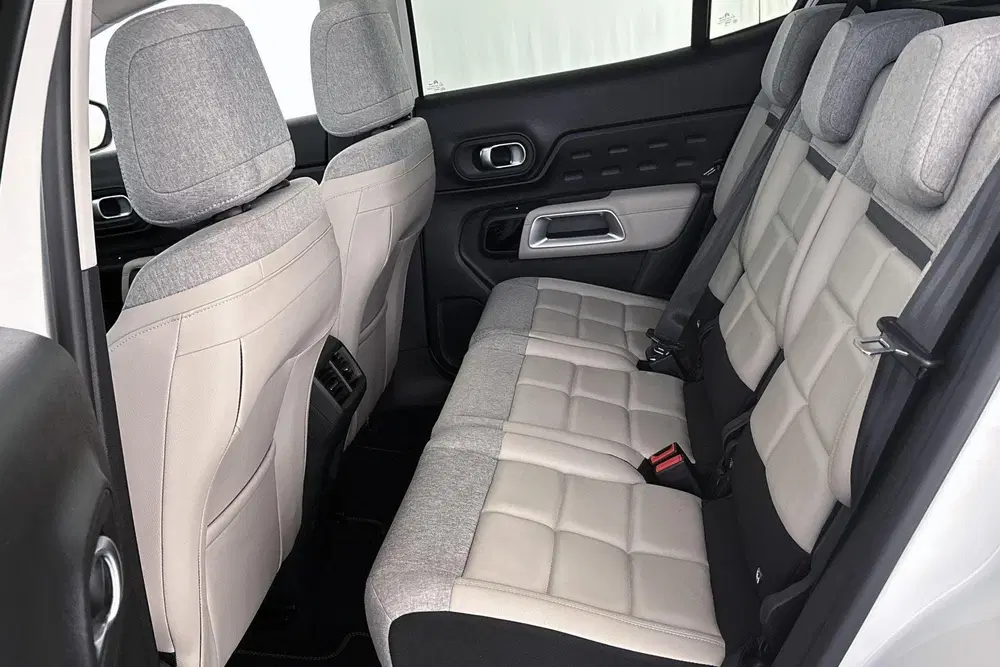Citroën C5 Aircross Citroen C5 Aircross 1.6 Plug-in Hybrid 225 uit 2021, foto 10