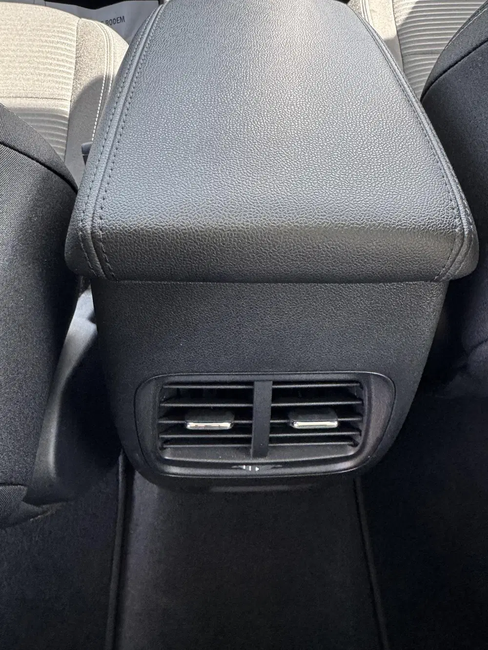 Ford Kuga 2.5 FHEV Titanium 190pk uit 2023, foto 10