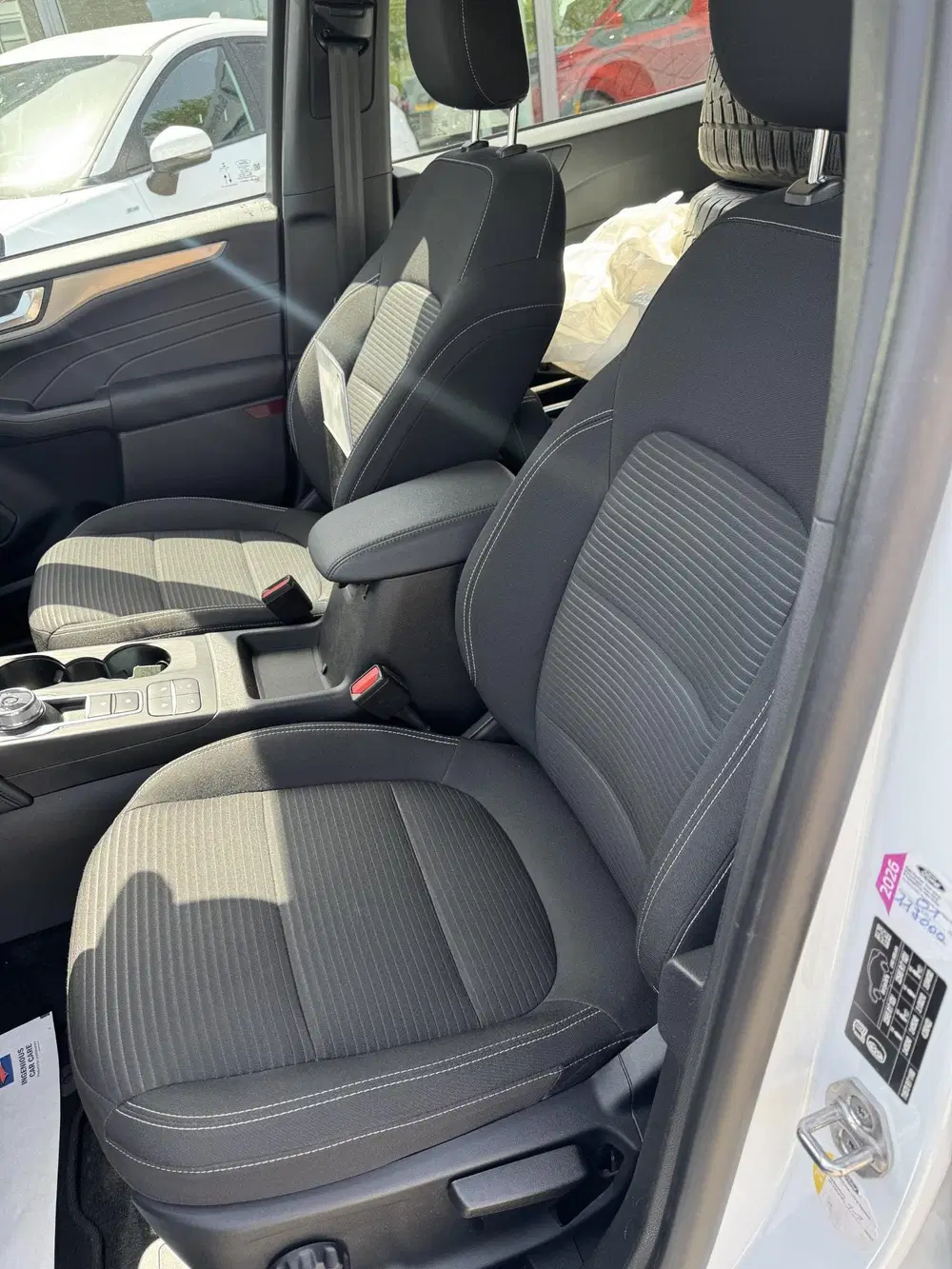 Ford Kuga 2.5 FHEV Titanium 190pk uit 2023, foto 11