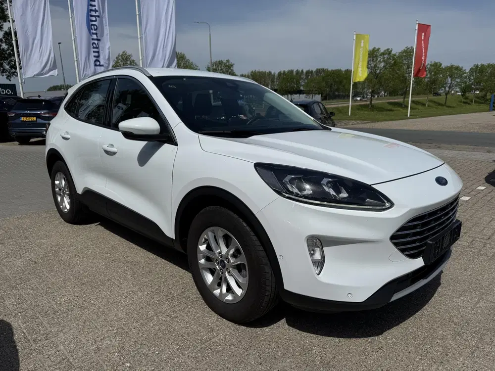 Ford Kuga 2.5 FHEV Titanium 190pk uit 2023, foto 3