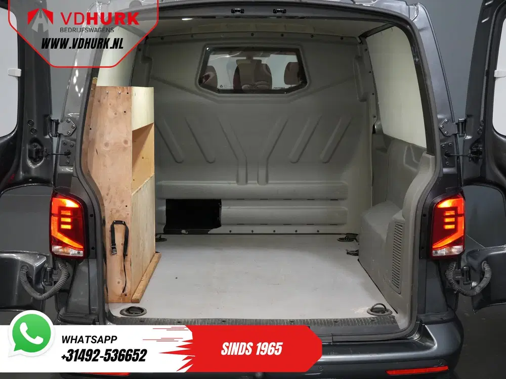 Volkswagen Transporter 2.0 TDI 150 pk DSG Aut. L2 DC Dubbel uit 2022, foto 15