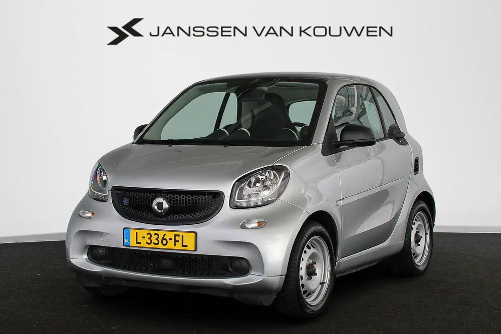 Smart forTwo EQ Comfort 18 kWh Panoramadak Stoelverwarm uit 2019