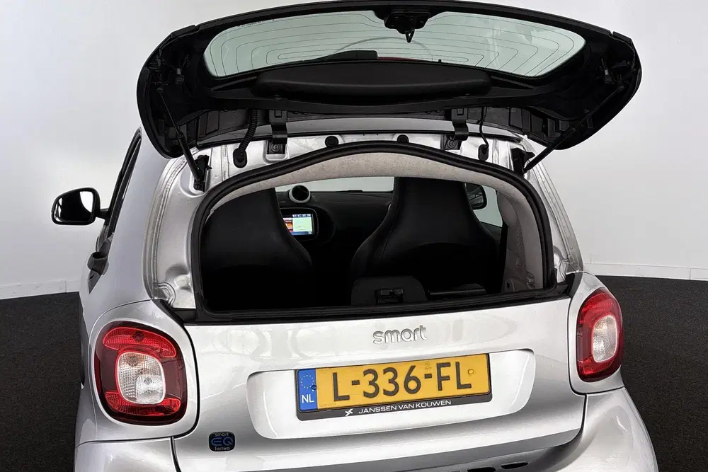 Smart forTwo EQ Comfort 18 kWh Panoramadak Stoelverwarm uit 2019, foto 11