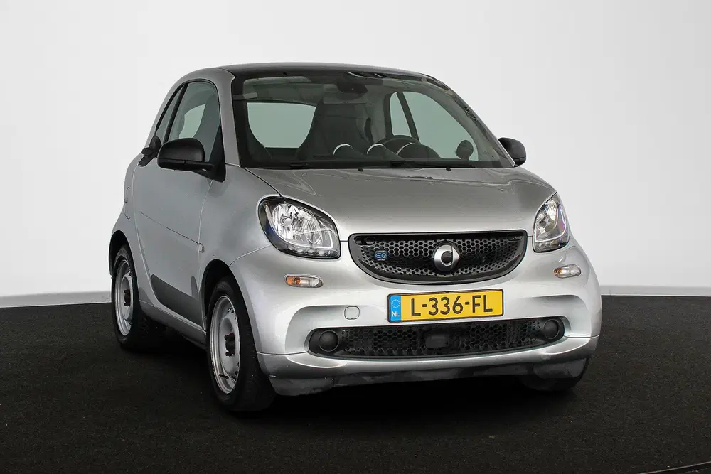 Smart forTwo EQ Comfort 18 kWh Panoramadak Stoelverwarm uit 2019, foto 2