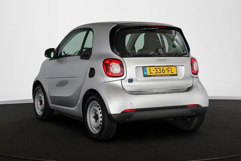 Smart forTwo EQ Comfort 18 kWh Panoramadak Stoelverwarm uit 2019, foto 4