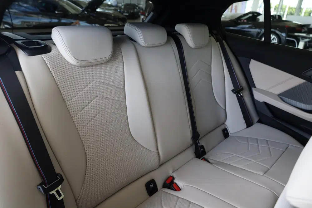 BMW 1-serie 120 uit 2026, foto 10