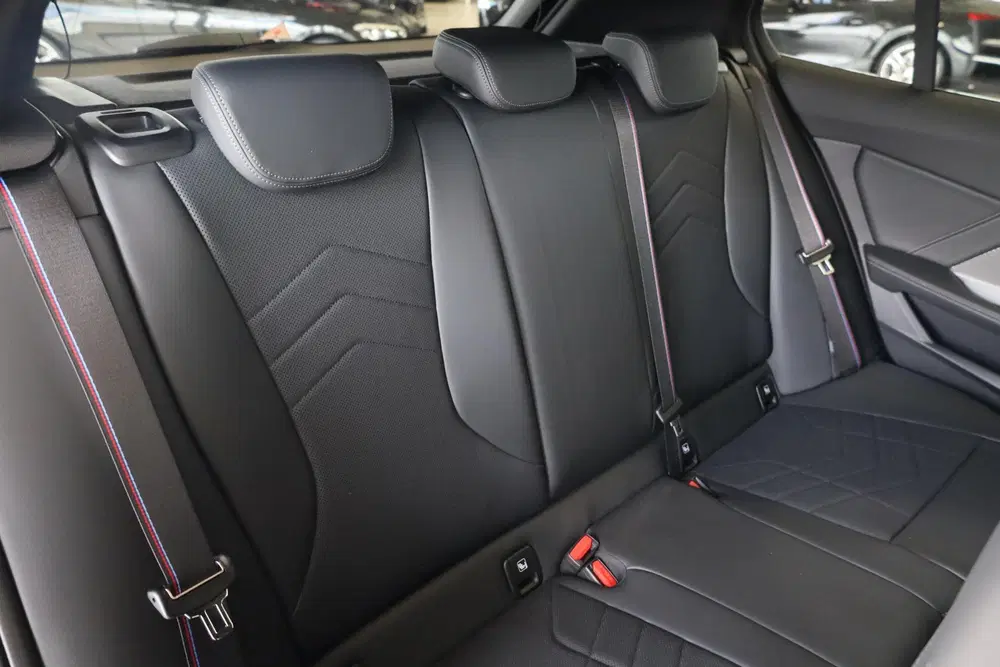 BMW 1-serie 120 uit 2026, foto 10