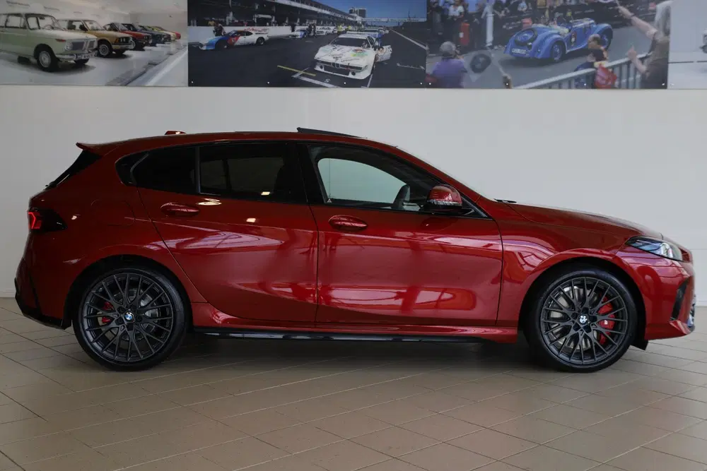 BMW 1-serie 120 uit 2026, foto 3