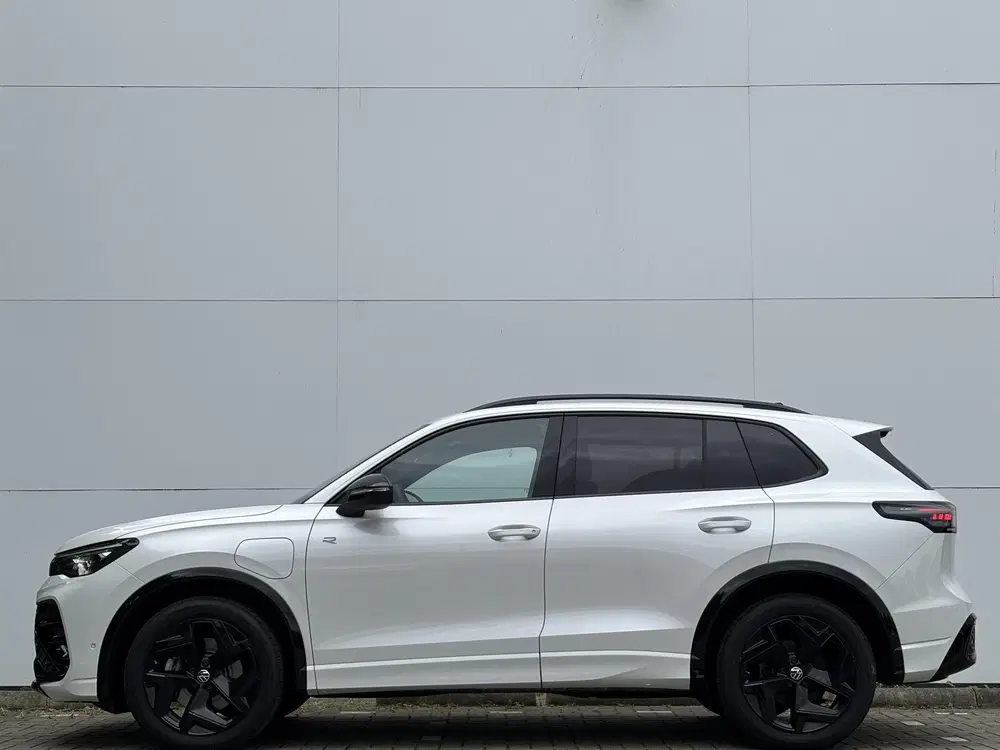 Volkswagen Tiguan 1.5 eHybrid R-Line Black Style uit 2025, foto 11