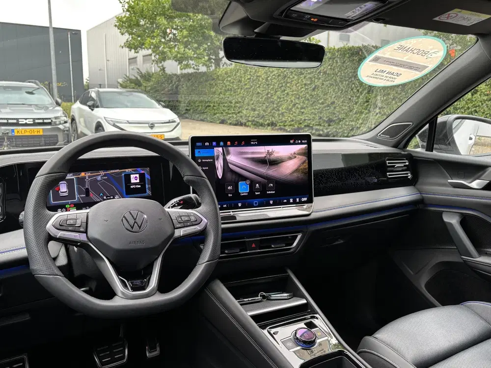 Volkswagen Tiguan 1.5 eHybrid R-Line Black Style uit 2025, foto 15