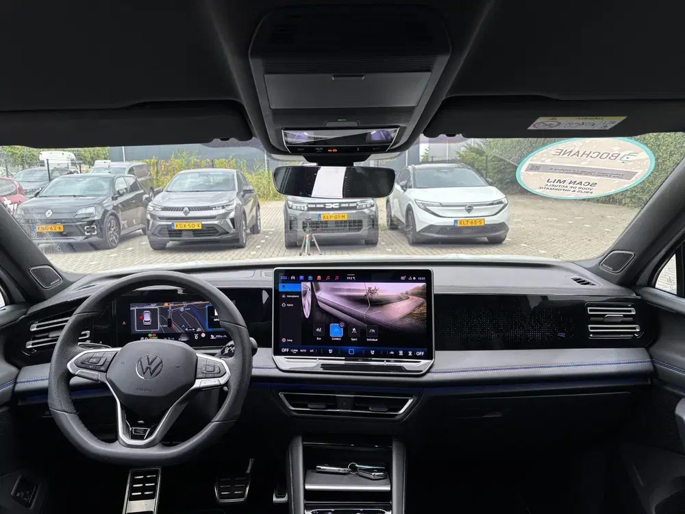 Volkswagen Tiguan 1.5 eHybrid R-Line Black Style uit 2025, foto 3