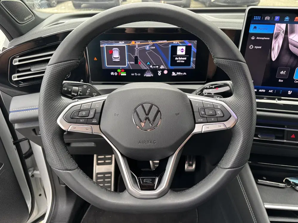 Volkswagen Tiguan 1.5 eHybrid R-Line Black Style uit 2025, foto 4