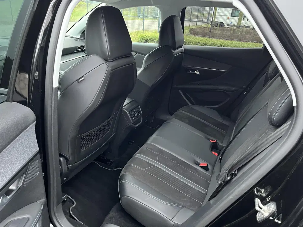Peugeot 3008 1.2 PureTech Crossway * Carplay * Camera * uit 2019, foto 10