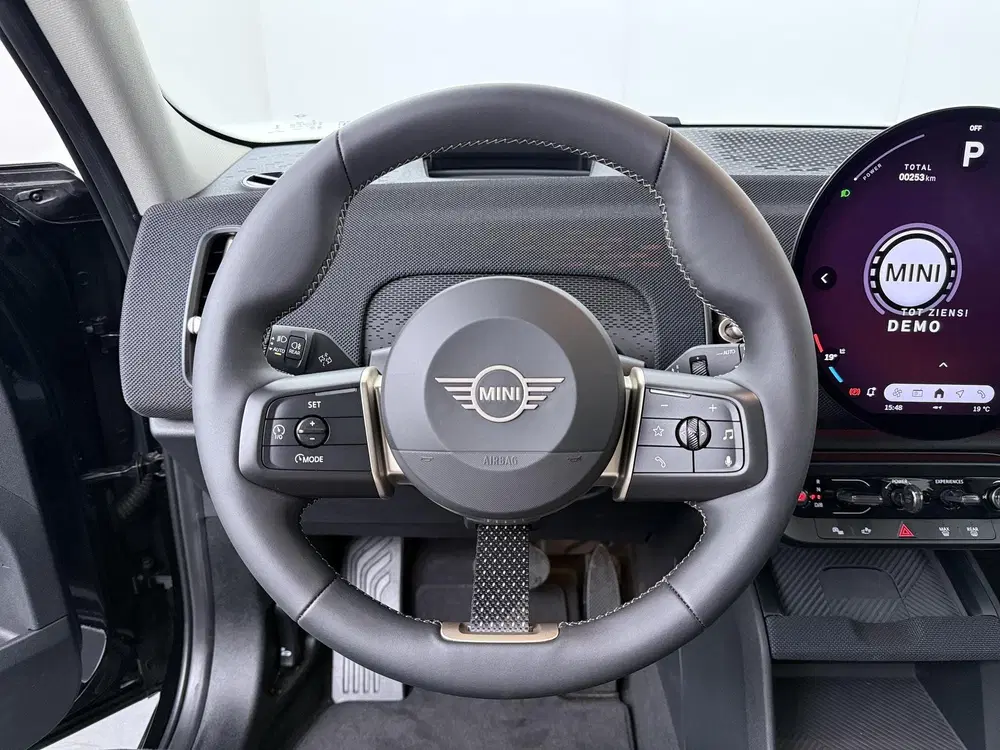Mini Countryman SE ALL4 Classic uit 2026, foto 2