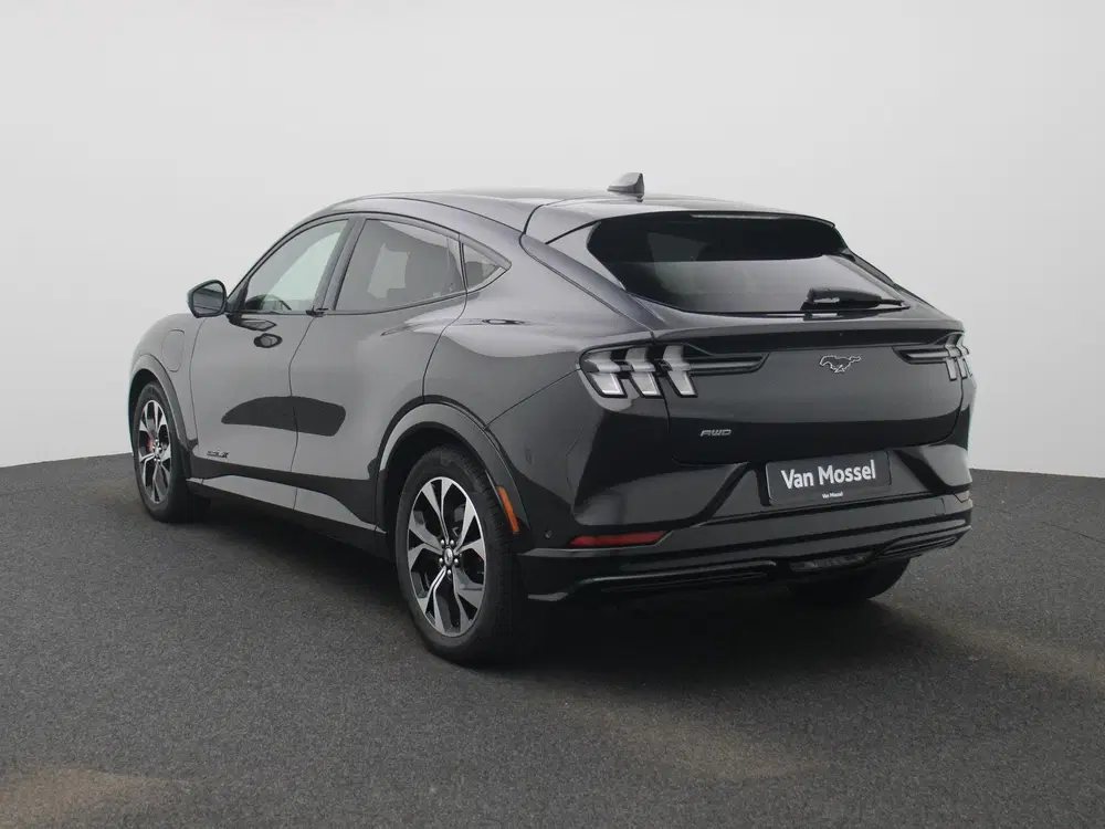 Ford Mustang Mach-E AWD 75 kWh uit 2023, foto 2