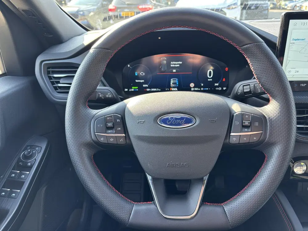 Ford Kuga 2.5 FHEV ST-Line uit 2025, foto 11