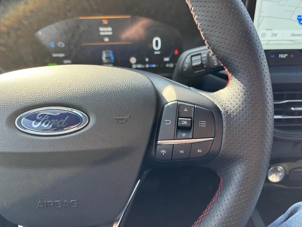 Ford Kuga 2.5 FHEV ST-Line uit 2025, foto 12