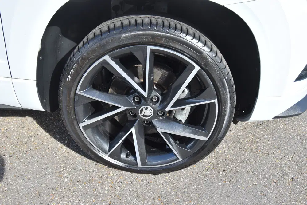 Skoda Karoq 1.5 TSI ACT Sportline Business uit 2021, foto 6