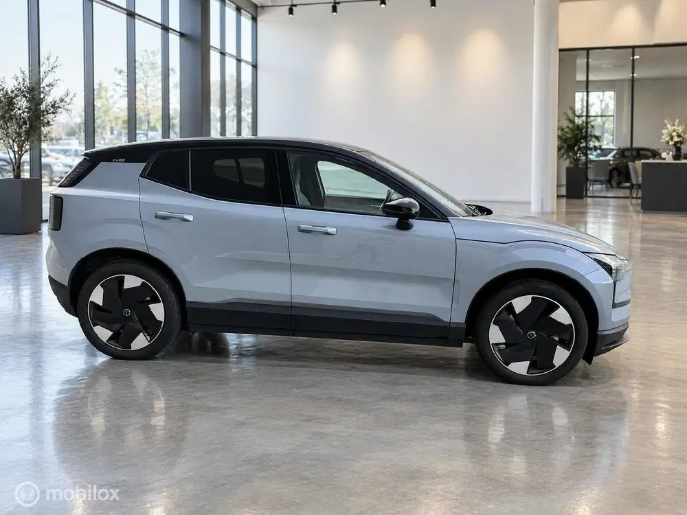 Volvo EX30 Single Motor Extended Range Plus 69 kWh uit 2024, foto 11