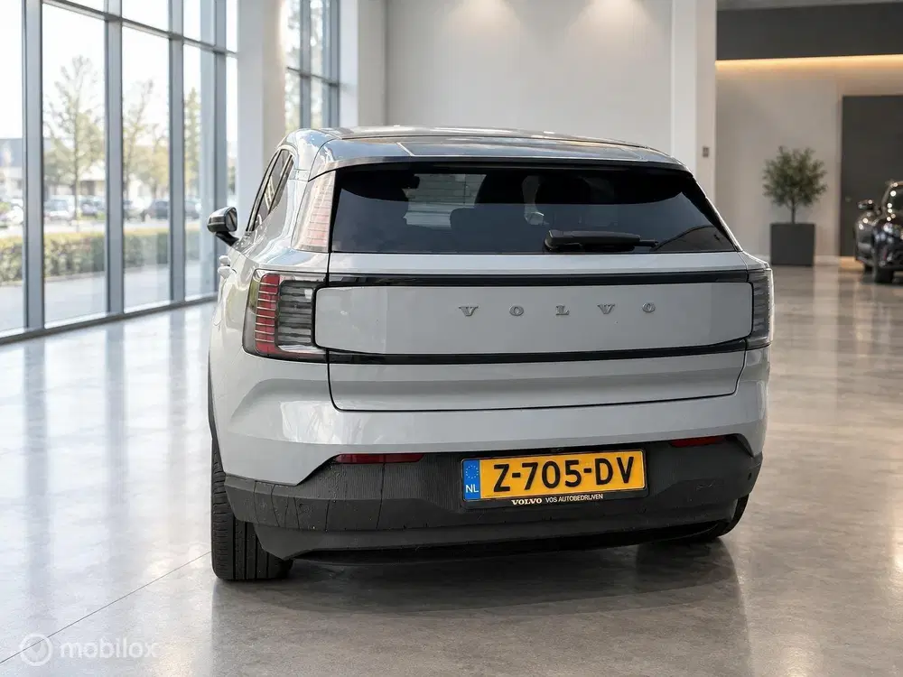 Volvo EX30 Single Motor Extended Range Plus 69 kWh uit 2024, foto 6