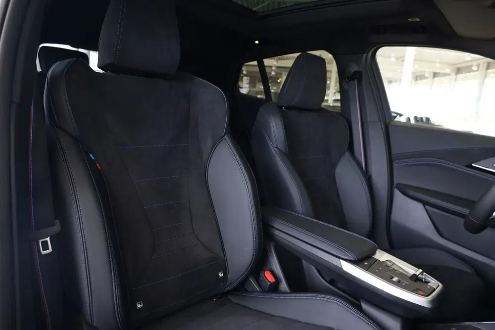 BMW iX2 eDrive20 uit 2026, foto 9