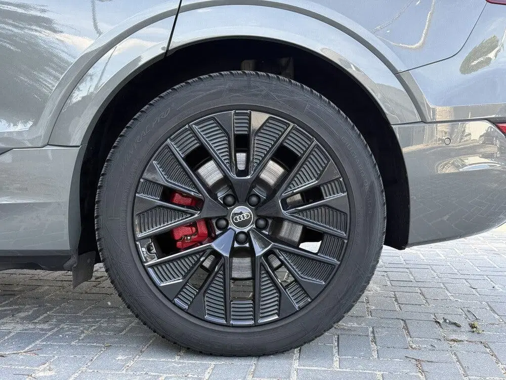 Audi Q8 55 quattro S Edition 115 kWh uit 2024, foto 15