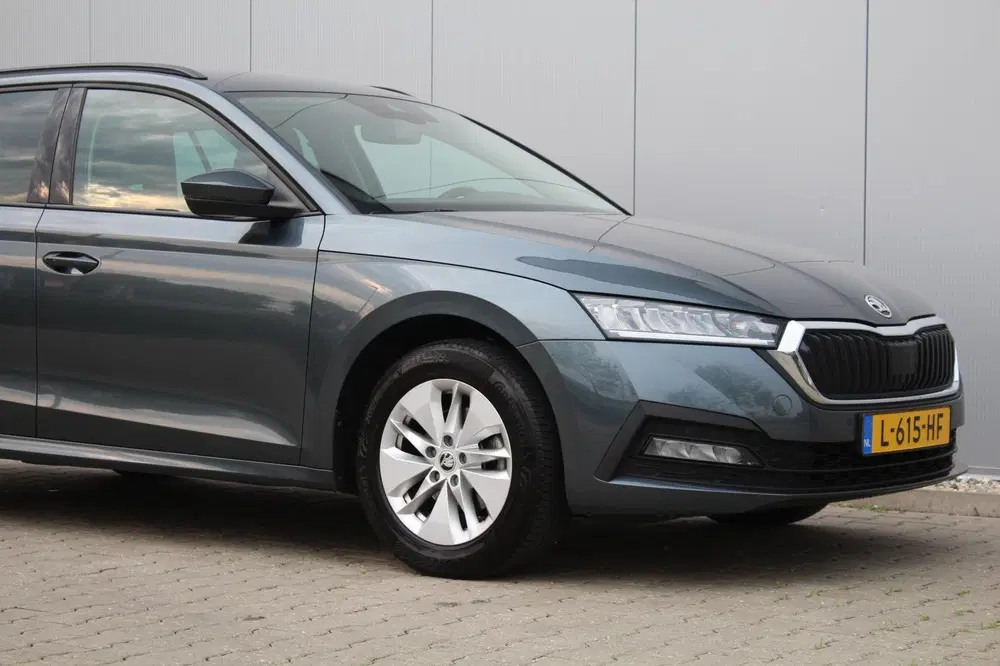 Skoda Octavia 1.0 TSI Business Edition uit 2021, foto 5