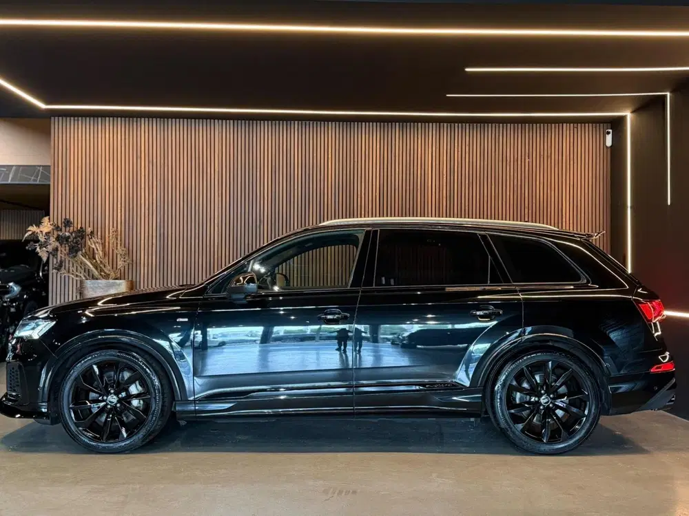 Audi Q7 55 TFSI Quattro SQ7 uitv uit 2023, foto 14