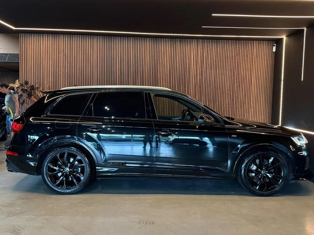 Audi Q7 55 TFSI Quattro SQ7 uitv uit 2023, foto 6