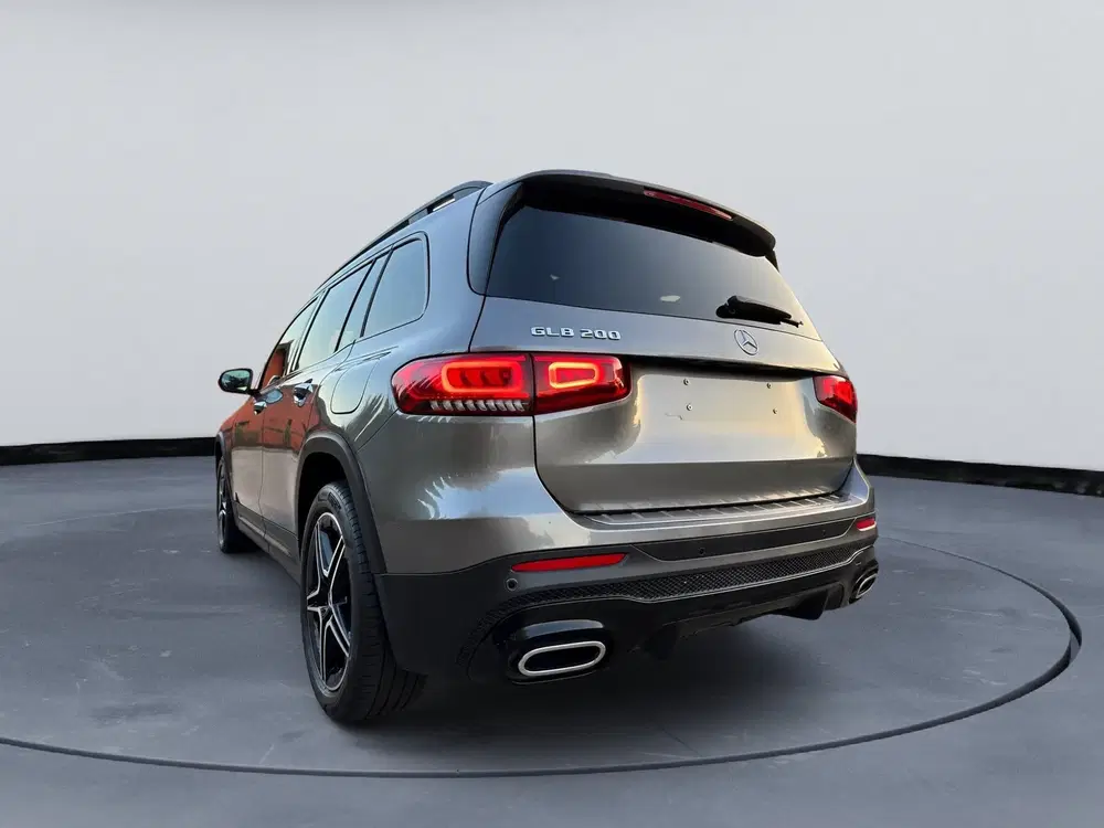 Mercedes-Benz GLB 200 AMG Line Panoramadak Nightpakket Elekt uit 2023, foto 3
