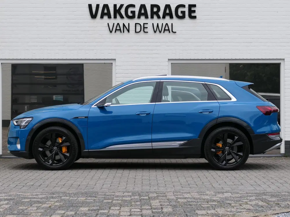 Audi e-tron e-tron 55 quattro advanced 95 kWh uit 2019, foto 2