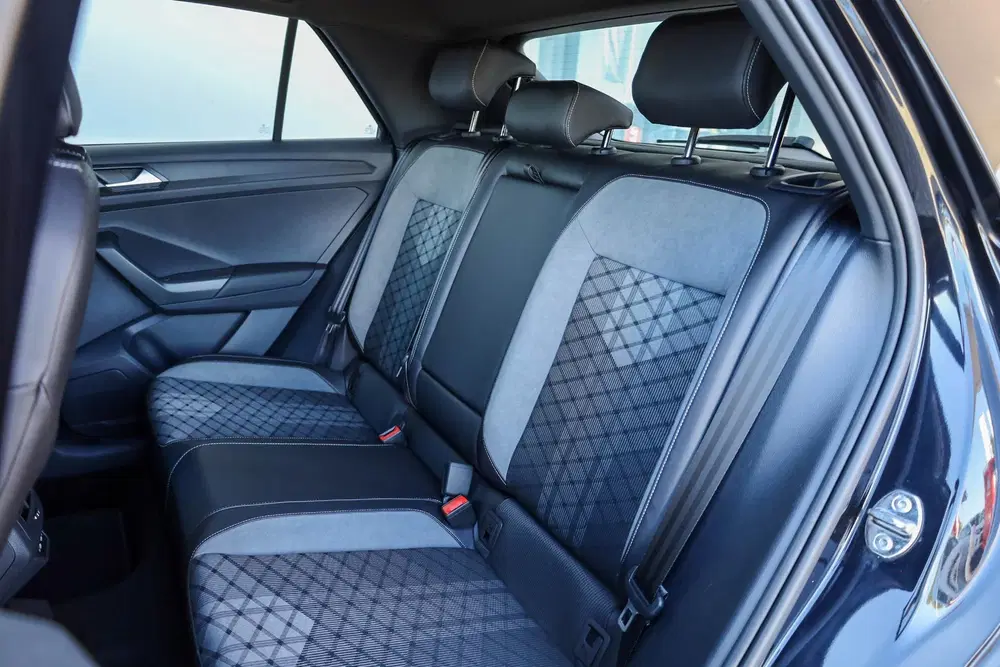 Volkswagen T-Roc 1.0 TSI 110pk R-Line uit 2022, foto 13