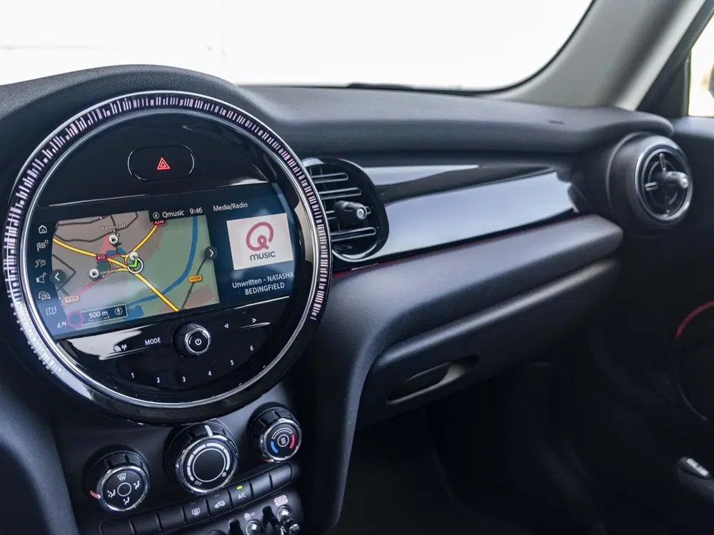 Mini Cooper Cooper Aut. Classic + 16" LM Victory Spoke uit 2022, foto 11