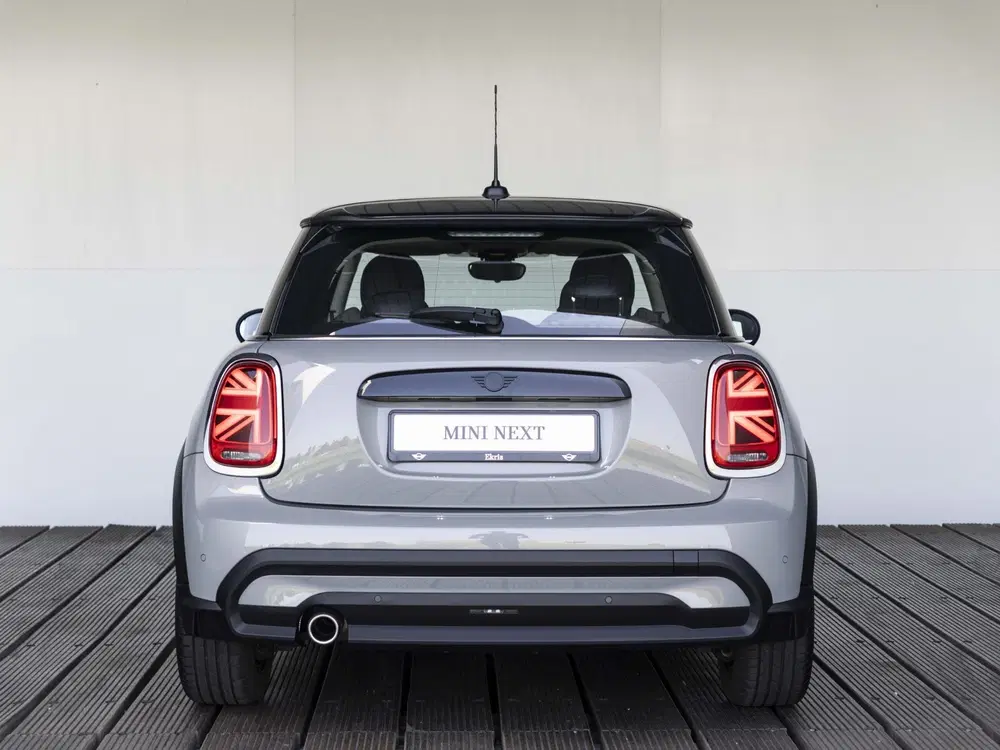 Mini Cooper Cooper Aut. Classic + 16" LM Victory Spoke uit 2022, foto 8