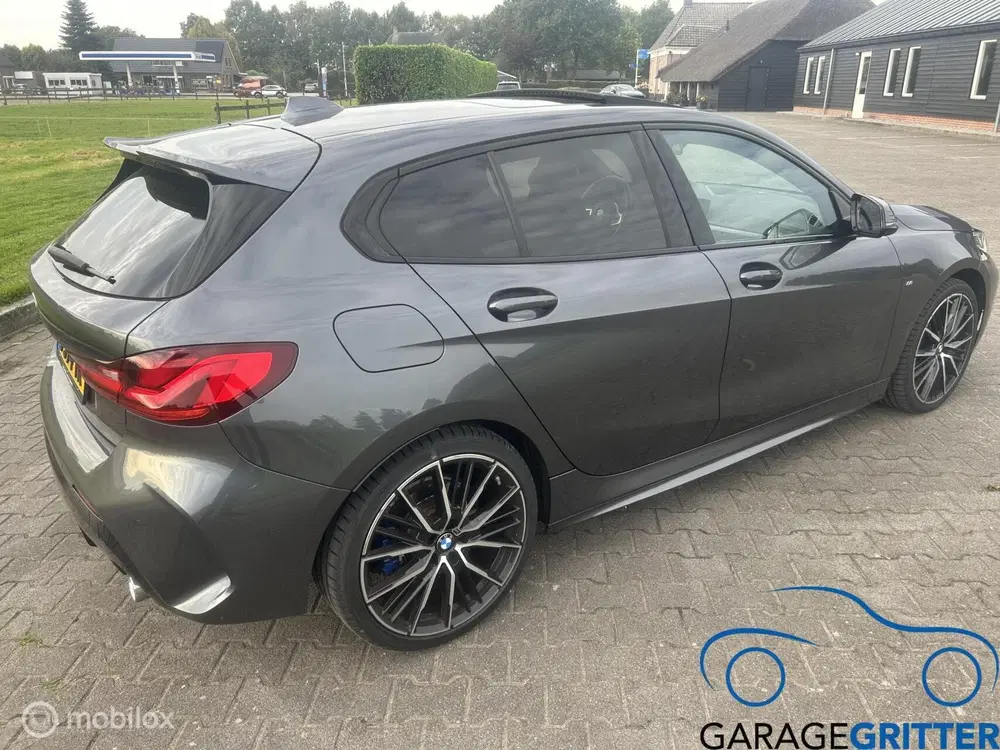 BMW 1-serie 120d xDrive High Executive Edition uit 2020, foto 3