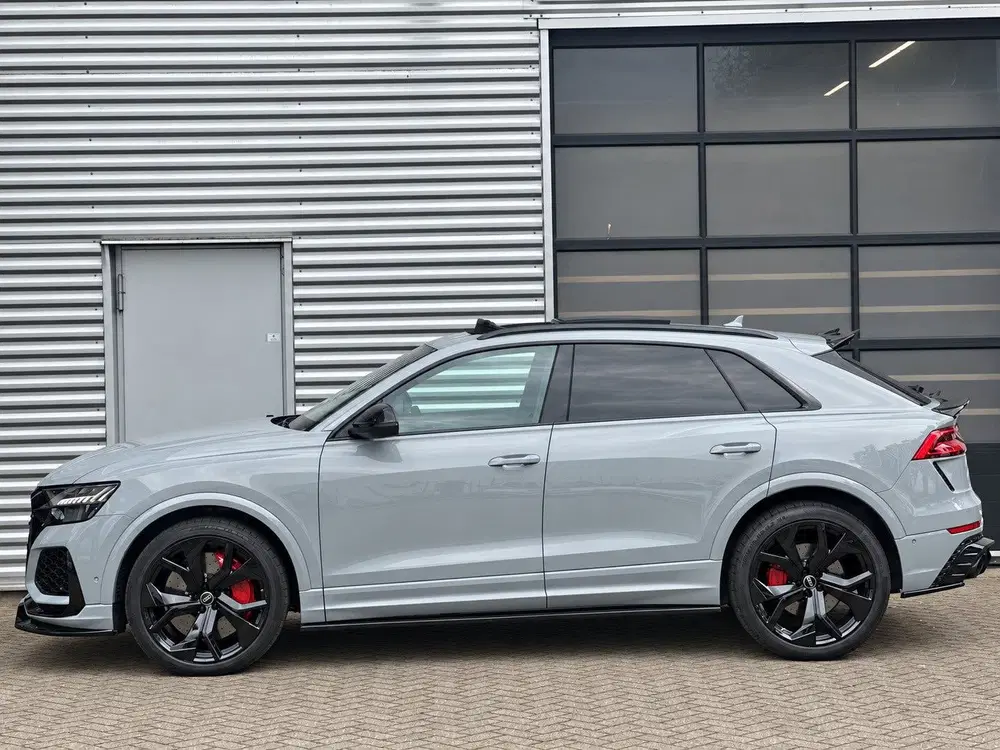 Audi RS Q8 4.0 TFSI quattro RS Dynamic+ uit 2022, foto 2