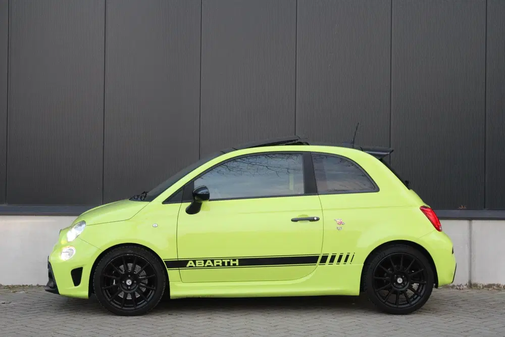 Abarth 595 Competizione 70th Anniversary 1.4 T-Jet uit 2020, foto 14