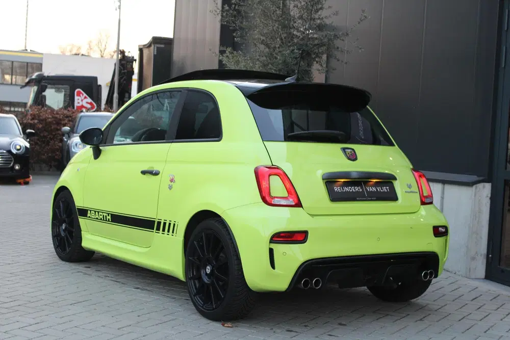 Abarth 595 Competizione 70th Anniversary 1.4 T-Jet uit 2020, foto 2