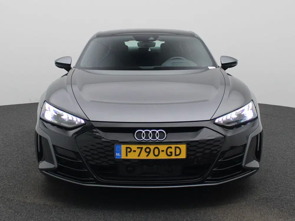 Audi e-tron GT 93 kWh 476 PK uit 2022, foto 2
