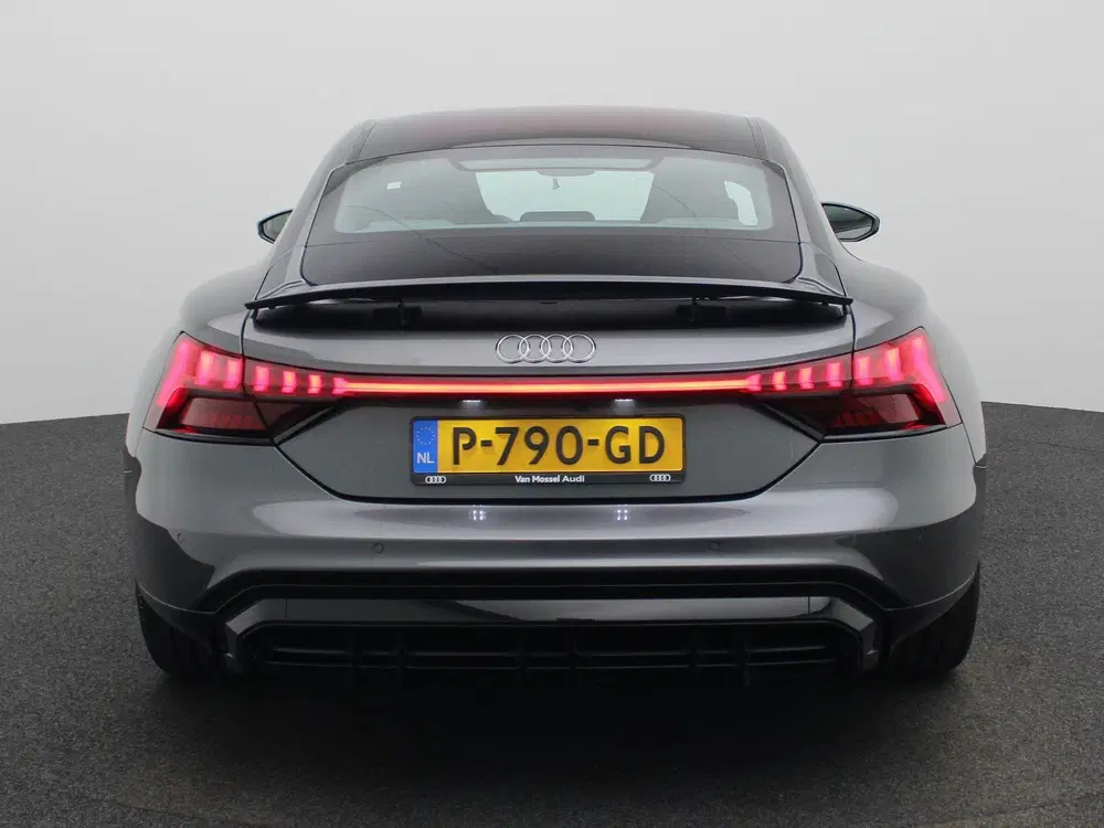 Audi e-tron GT 93 kWh 476 PK uit 2022, foto 5