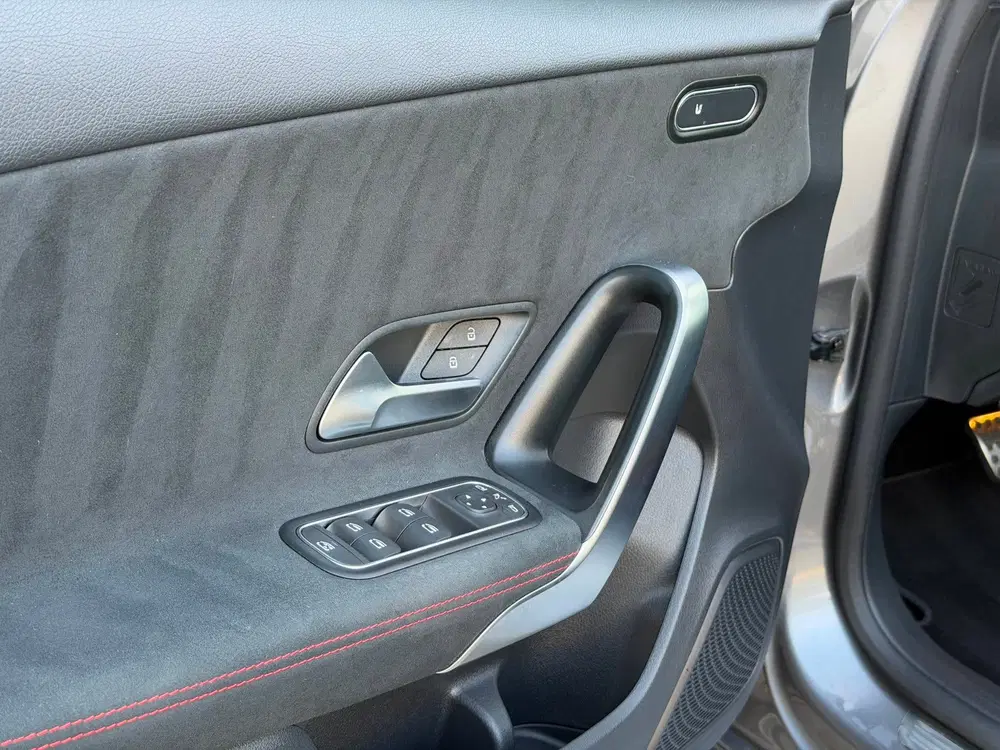 Mercedes-Benz A-Klasse 180 Star Edition AMG Line LIMITED Fab uit 2025, foto 15