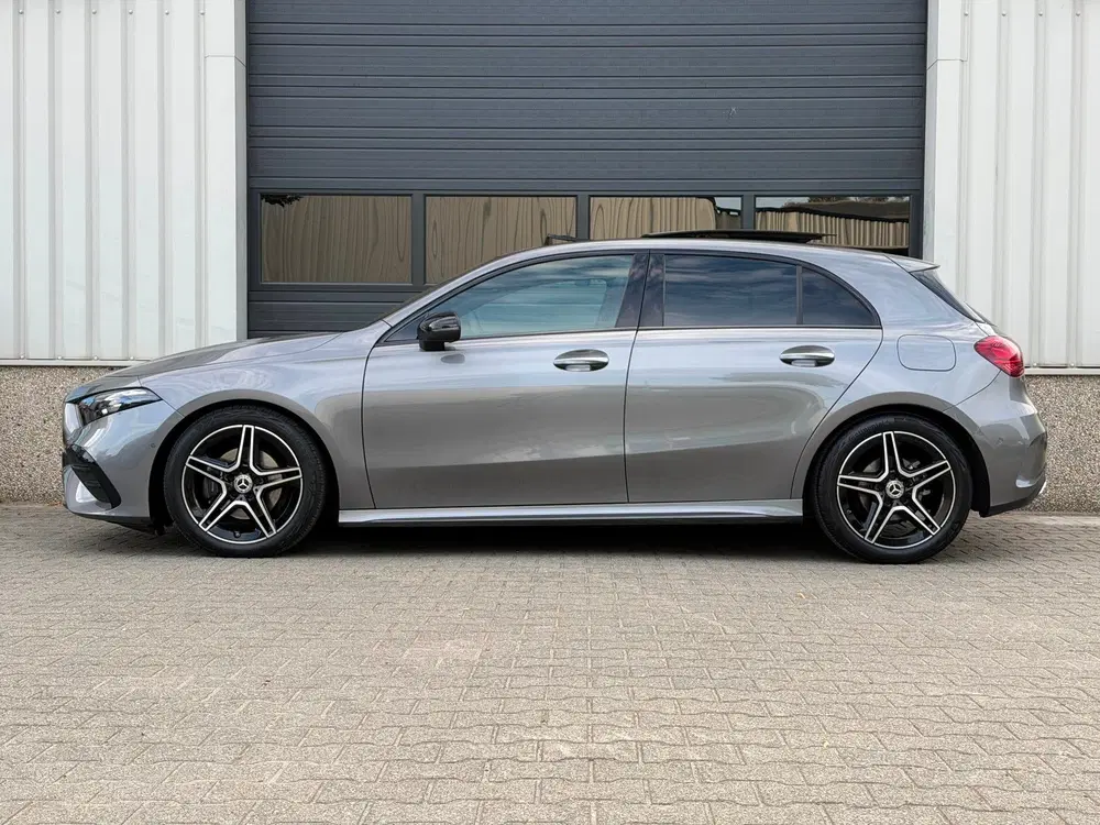 Mercedes-Benz A-Klasse 180 Star Edition AMG Line LIMITED Fab uit 2025, foto 3