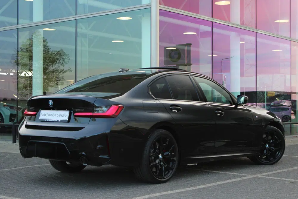 BMW 3-serie 330e M Sport Automaat uit 2026, foto 13