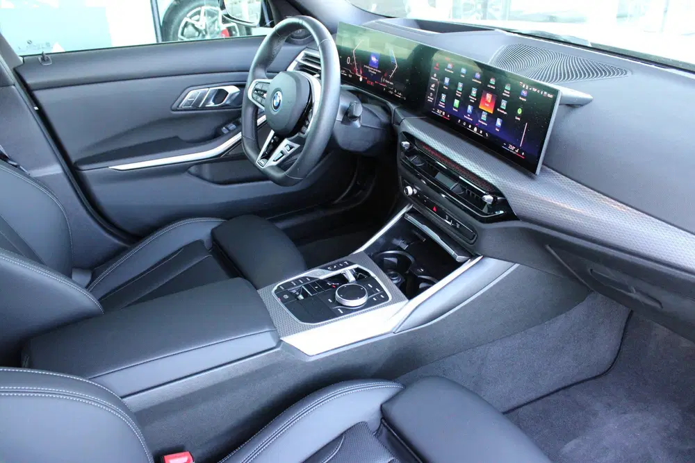 BMW 3-serie 330e M Sport Automaat uit 2026, foto 4